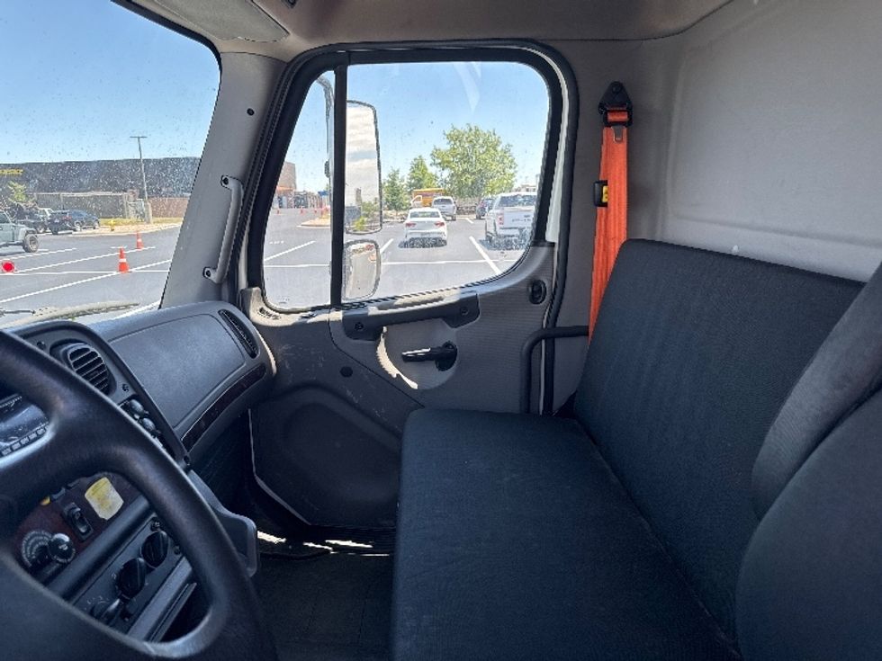 Refrigerated Truck-Light and Medium Duty Trucks-Freightliner-2020-M2-Aurora-CO-92,772\n\t\tmiles-$ 72,250 - Image 19