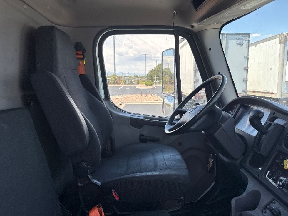 Refrigerated Truck-Light and Medium Duty Trucks-Freightliner-2020-M2-Aurora-CO-92,772\n\t\tmiles-$ 72,250 - Image 22