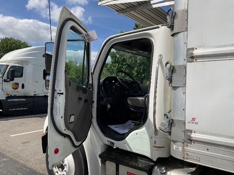 Refrigerated Truck-Light and Medium Duty Trucks-Freightliner-2020-M2-Baltimore-MD-159,670\n\t\tmiles-$ 53,750 - Image 17