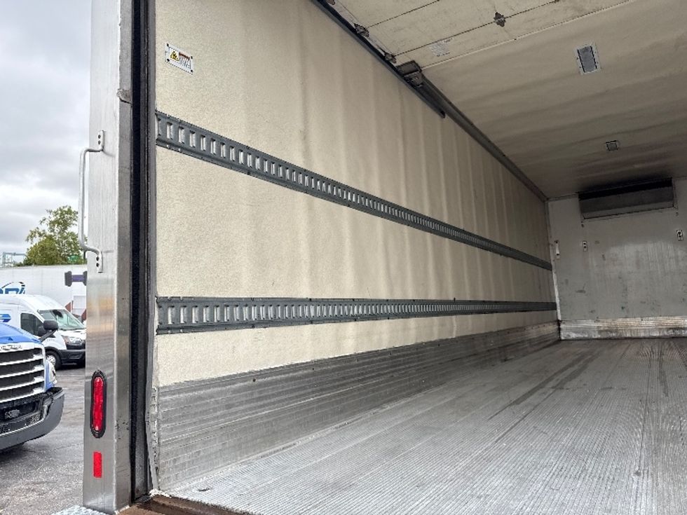 Refrigerated Truck-Light and Medium Duty Trucks-Freightliner-2020-M2-Baltimore-MD-175,385\n\t\tmiles-$ 53,000 - Image 11