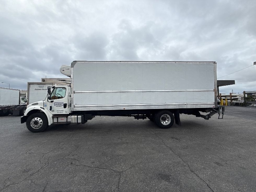 Refrigerated Truck-Light and Medium Duty Trucks-Freightliner-2020-M2-Baltimore-MD-175,385\n\t\tmiles-$ 53,000 - Image 4