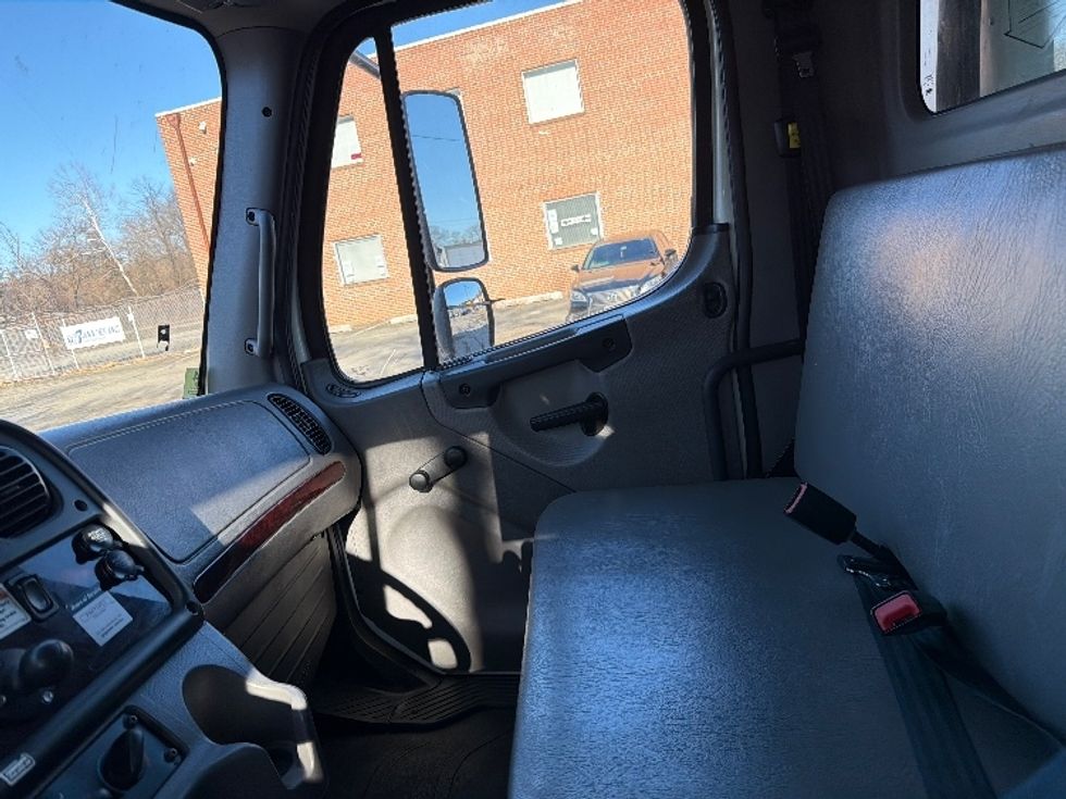 Refrigerated Truck-Light and Medium Duty Trucks-Freightliner-2020-M2-Baltimore-MD-191,679\n\t\tmiles-$ 50,250 - Image 19