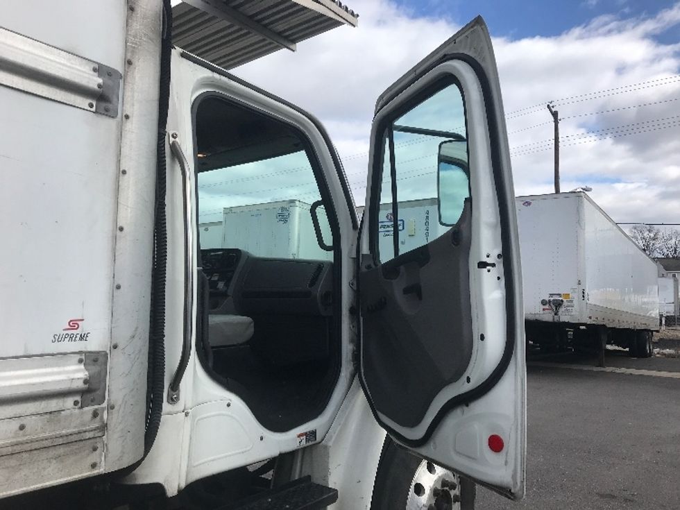 2020 Freightliner M2 106 Medium Duty photo 20
