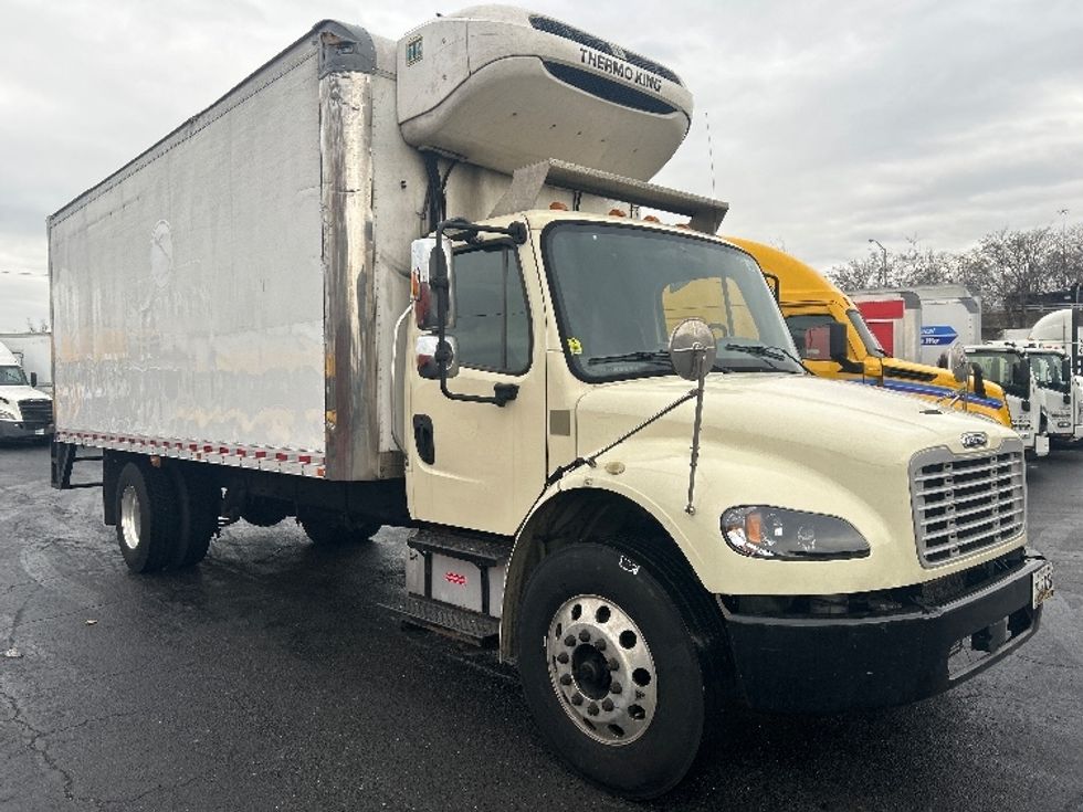 Refrigerated Truck-Light and Medium Duty Trucks-Freightliner-2020-M2-Baltimore-MD-304,936\n\t\tmiles-$ 29,000 - Image 1