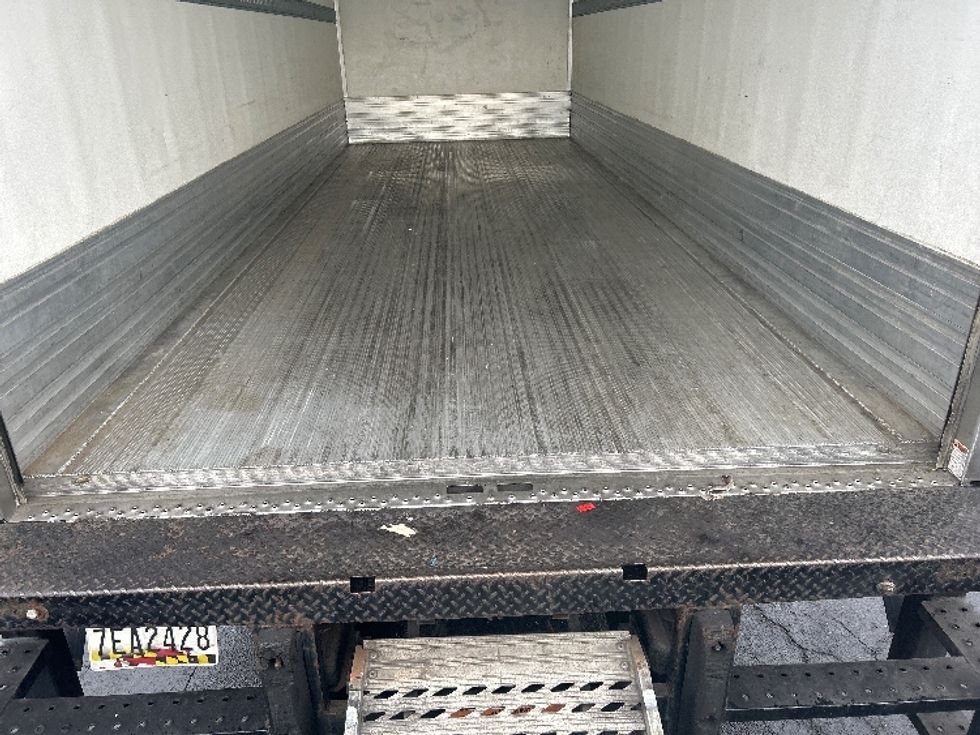 Refrigerated Truck-Light and Medium Duty Trucks-Freightliner-2020-M2-Baltimore-MD-304,936\n\t\tmiles-$ 29,000 - Image 10