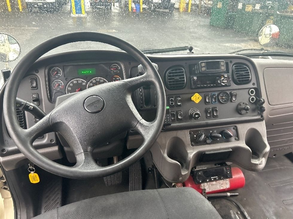 Refrigerated Truck-Light and Medium Duty Trucks-Freightliner-2020-M2-Baltimore-MD-304,936\n\t\tmiles-$ 29,000 - Image 18