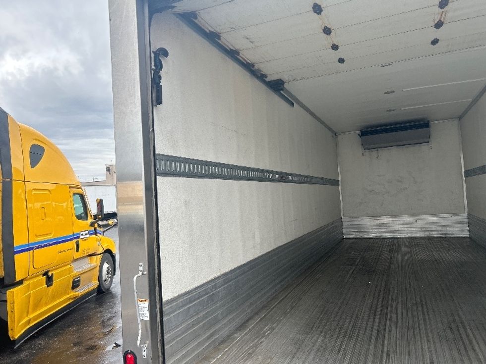 Refrigerated Truck-Light and Medium Duty Trucks-Freightliner-2020-M2-Baltimore-MD-320,808\n\t\tmiles-$ 26,750 - Image 11