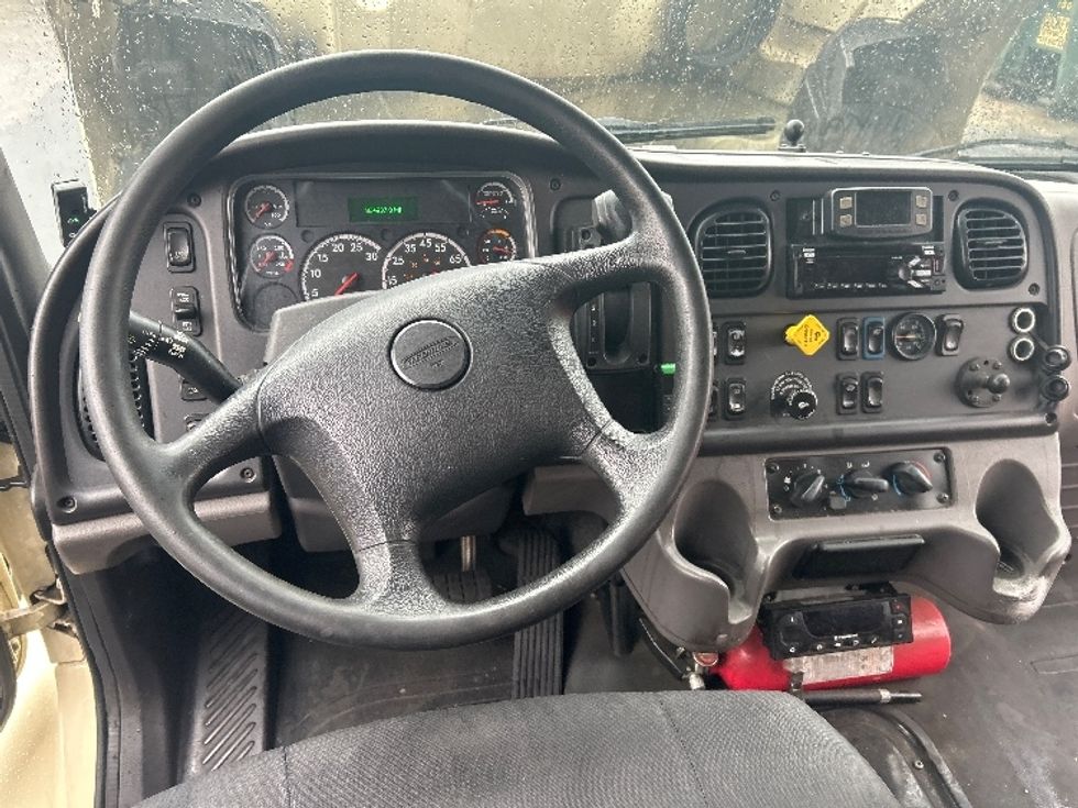 Refrigerated Truck-Light and Medium Duty Trucks-Freightliner-2020-M2-Baltimore-MD-320,808\n\t\tmiles-$ 26,750 - Image 18