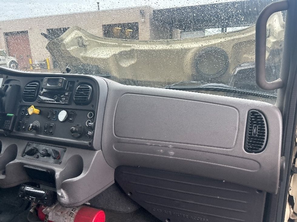 Refrigerated Truck-Light and Medium Duty Trucks-Freightliner-2020-M2-Baltimore-MD-320,808\n\t\tmiles-$ 26,750 - Image 21