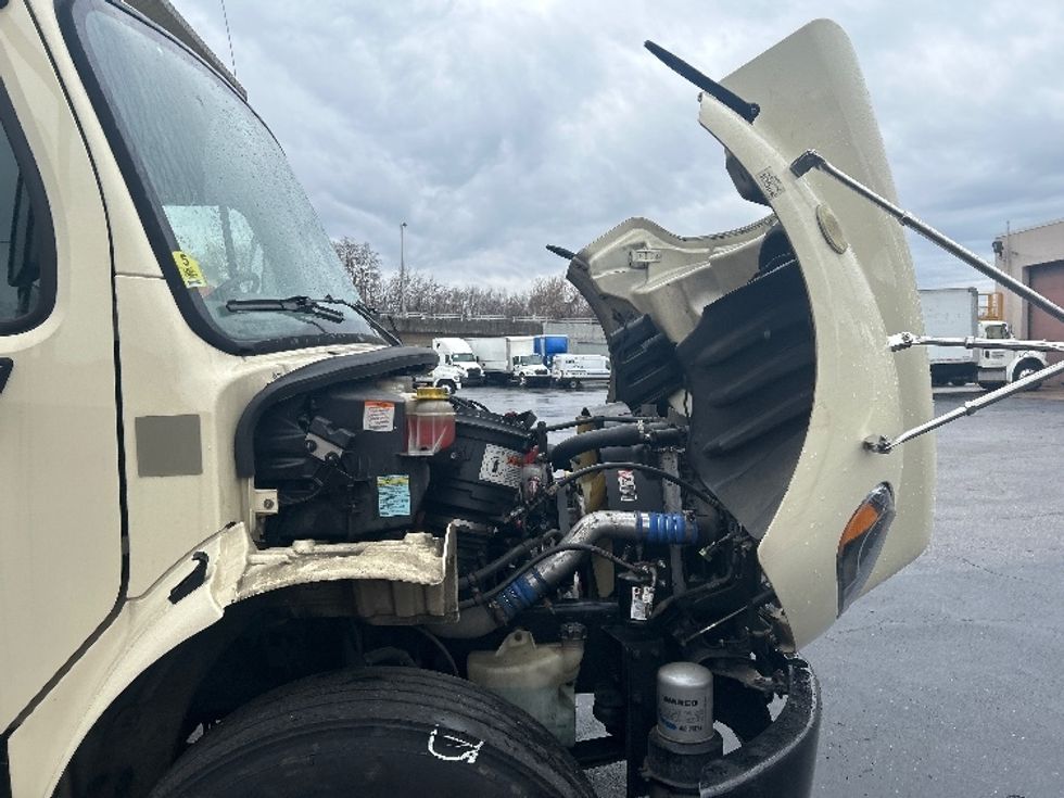 Refrigerated Truck-Light and Medium Duty Trucks-Freightliner-2020-M2-Baltimore-MD-320,808\n\t\tmiles-$ 26,750 - Image 23
