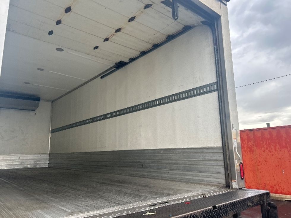 Refrigerated Truck-Light and Medium Duty Trucks-Freightliner-2020-M2-Baltimore-MD-347,451\n\t\tmiles-$ 23,250 - Image 12