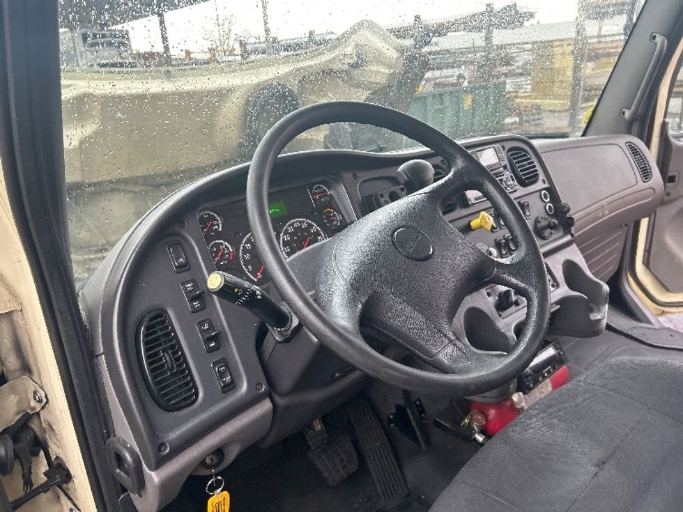 Refrigerated Truck-Light and Medium Duty Trucks-Freightliner-2020-M2-Baltimore-MD-347,451\n\t\tmiles-$ 23,250 - Image 17