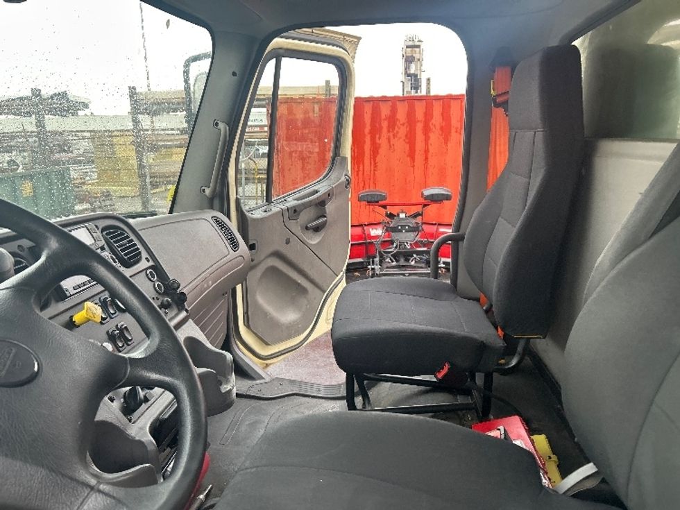 Refrigerated Truck-Light and Medium Duty Trucks-Freightliner-2020-M2-Baltimore-MD-347,451\n\t\tmiles-$ 23,250 - Image 19