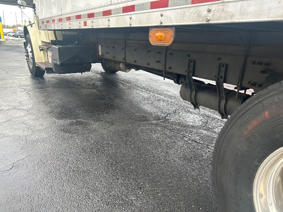 Refrigerated Truck-Light and Medium Duty Trucks-Freightliner-2020-M2-Baltimore-MD-347,451\n\t\tmiles-$ 23,250 - Image 5