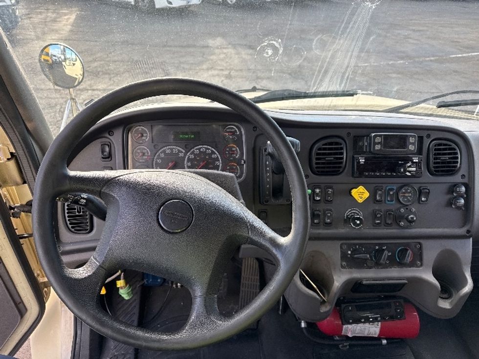 Refrigerated Truck-Light and Medium Duty Trucks-Freightliner-2020-M2-Baltimore-MD-352,743\n\t\tmiles-$ 22,250 - Image 18