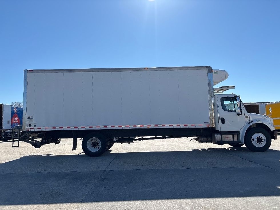 Refrigerated Truck-Light and Medium Duty Trucks-Freightliner-2020-M2-Baton Rouge-LA-347,147\n\t\tmiles-$ 12,500 - Image 15