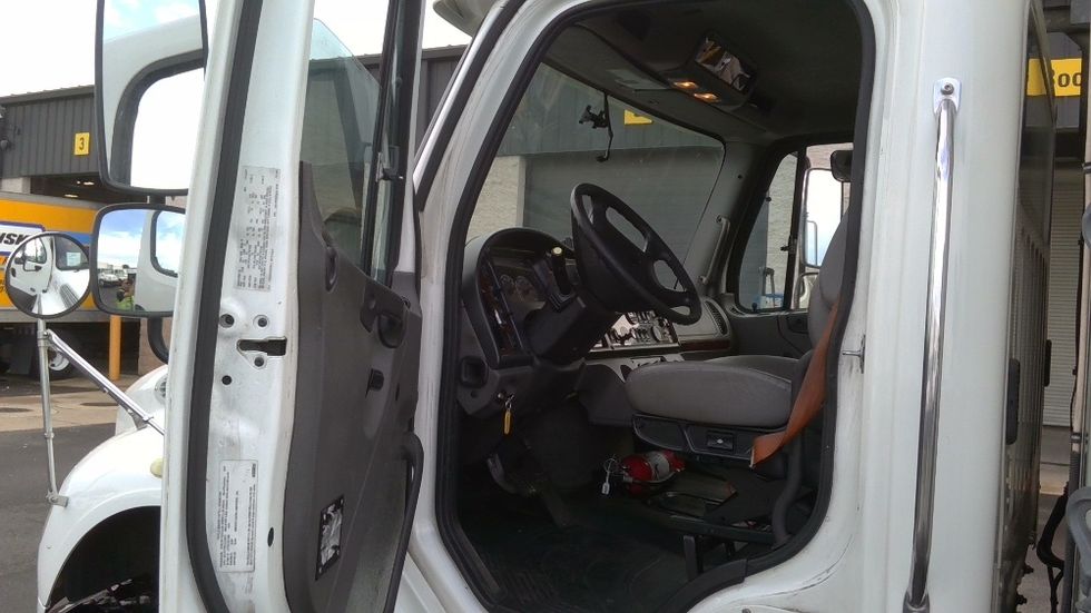 Refrigerated Truck-Light and Medium Duty Trucks-Freightliner-2020-M2-Bensalem-PA-227,320\n\t\tmiles-$ 53,250 - Image 16