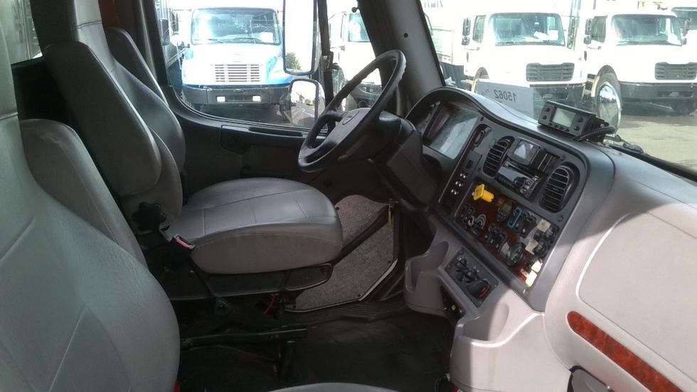 Refrigerated Truck-Light and Medium Duty Trucks-Freightliner-2020-M2-Bensalem-PA-227,320\n\t\tmiles-$ 53,250 - Image 22