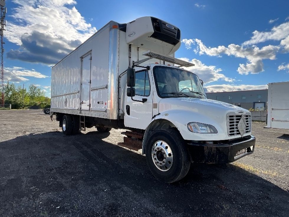 Refrigerated Truck-Light and Medium Duty Trucks-Freightliner-2020-M2-Boucherville-PQ-147,588\n\t\tkm-$ 80,250 - Image 1