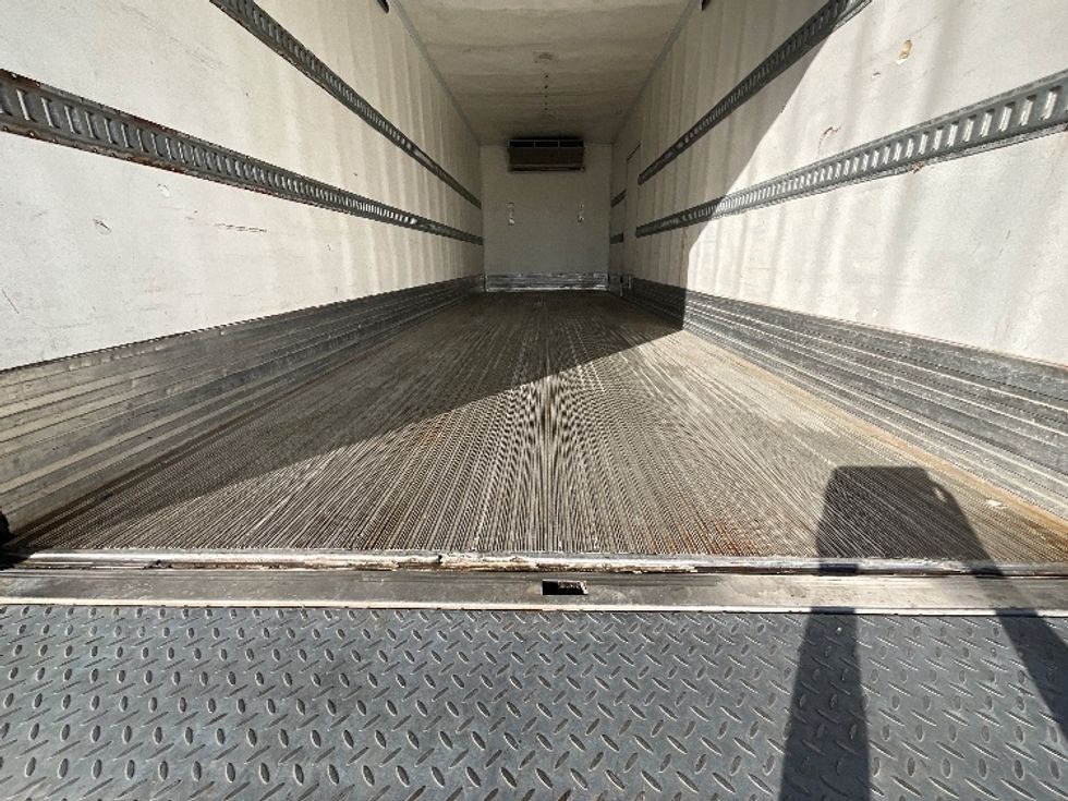 Refrigerated Truck-Light and Medium Duty Trucks-Freightliner-2020-M2-Boucherville-PQ-147,588\n\t\tkm-$ 80,250 - Image 10