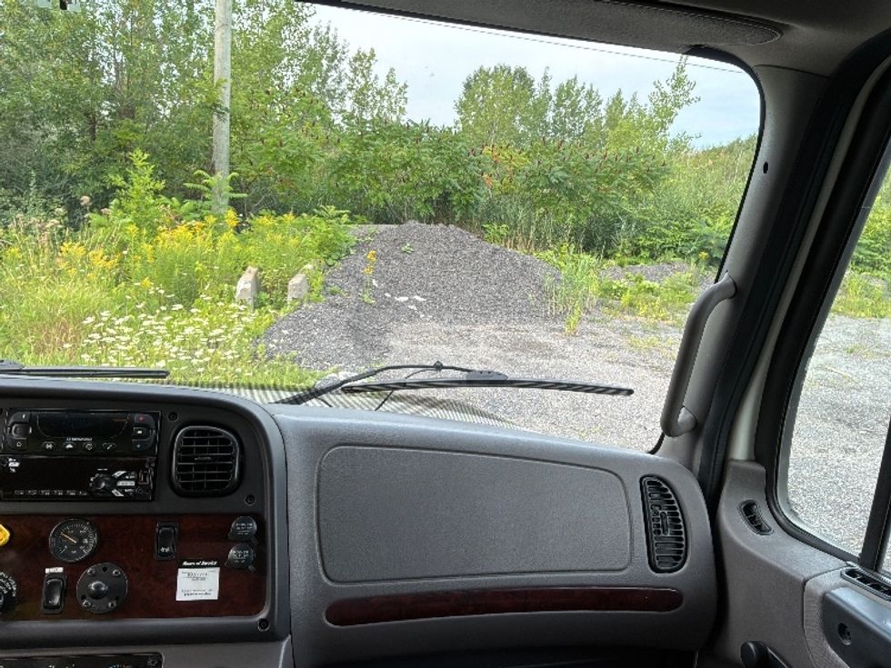 Refrigerated Truck-Light and Medium Duty Trucks-Freightliner-2020-M2-Boucherville-PQ-213,002\n\t\tkm-$ 71,750 - Image 21