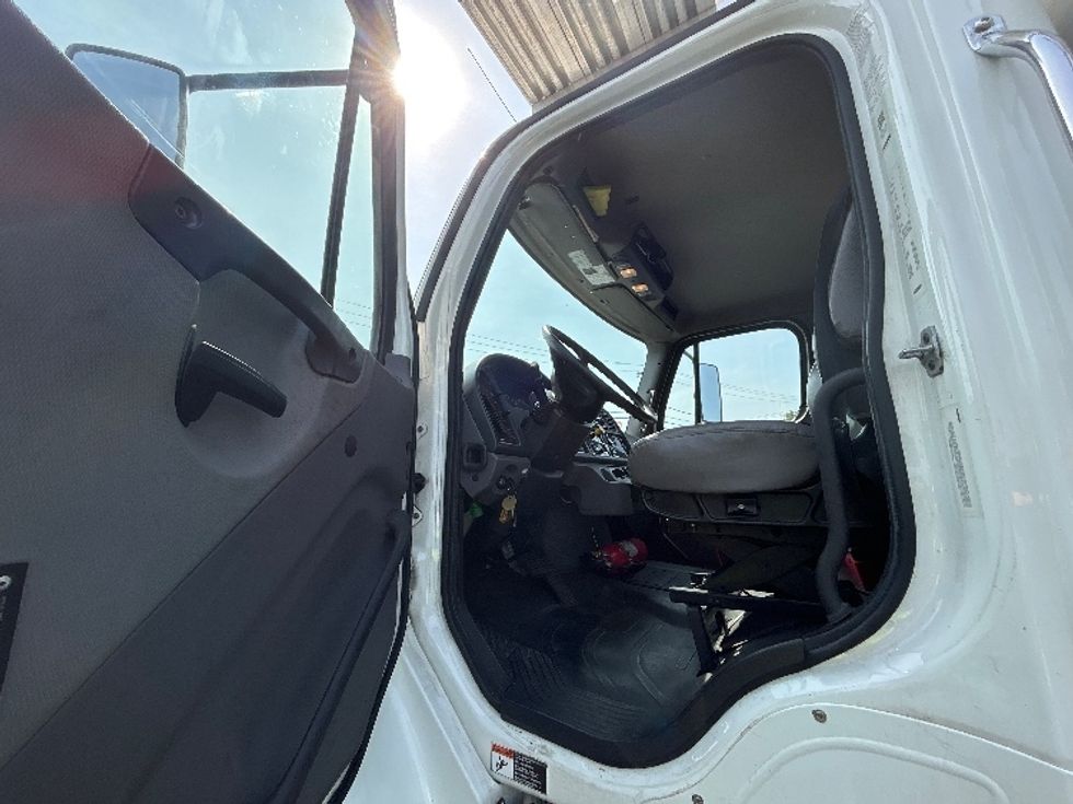 Refrigerated Truck-Light and Medium Duty Trucks-Freightliner-2020-M2-Braintree-MA-120,213\n\t\tmiles-$ 72,750 - Image 16