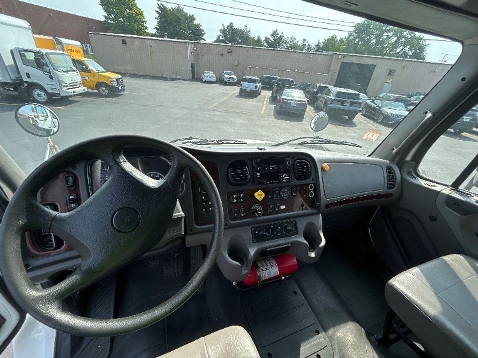 Refrigerated Truck-Light and Medium Duty Trucks-Freightliner-2020-M2-Braintree-MA-120,213\n\t\tmiles-$ 72,750 - Image 18