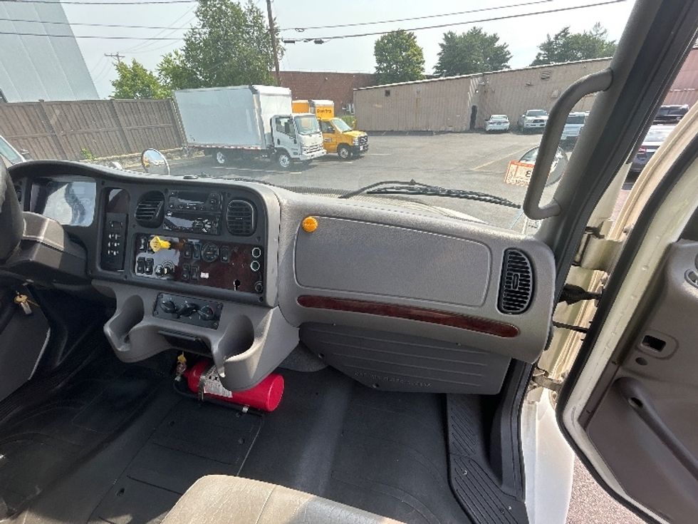 Refrigerated Truck-Light and Medium Duty Trucks-Freightliner-2020-M2-Braintree-MA-120,213\n\t\tmiles-$ 72,750 - Image 21