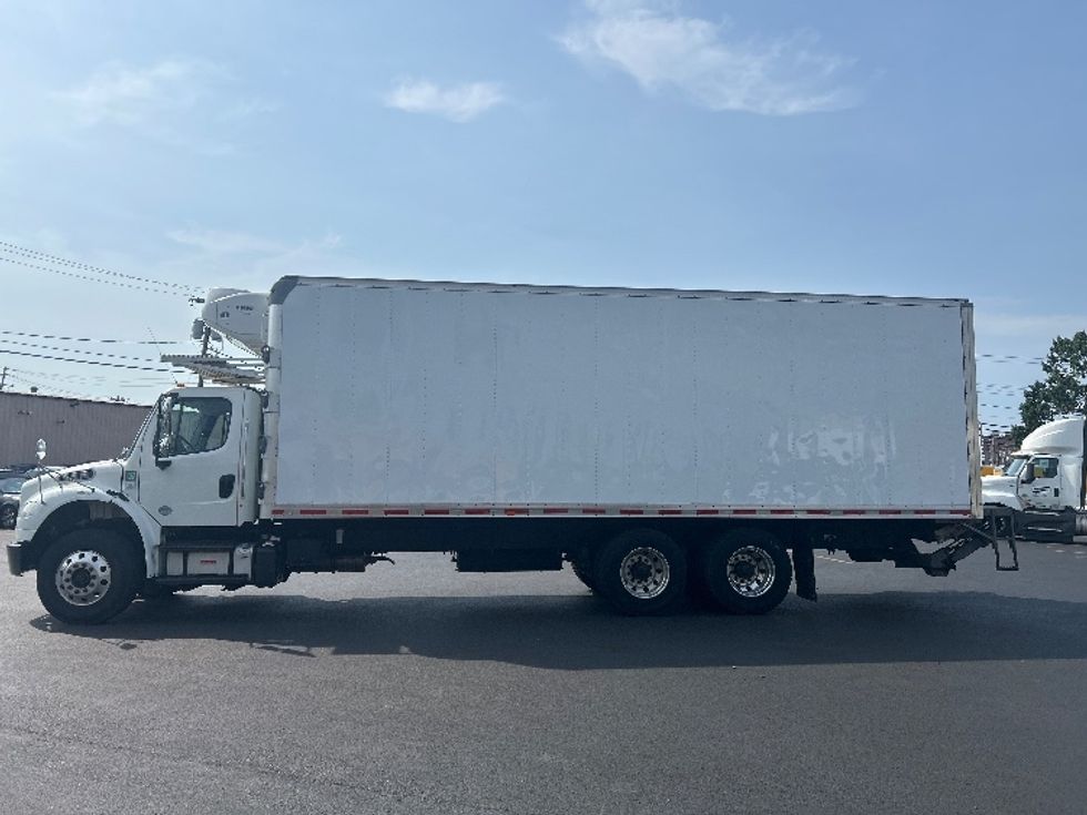Refrigerated Truck-Light and Medium Duty Trucks-Freightliner-2020-M2-Braintree-MA-120,213\n\t\tmiles-$ 72,750 - Image 4