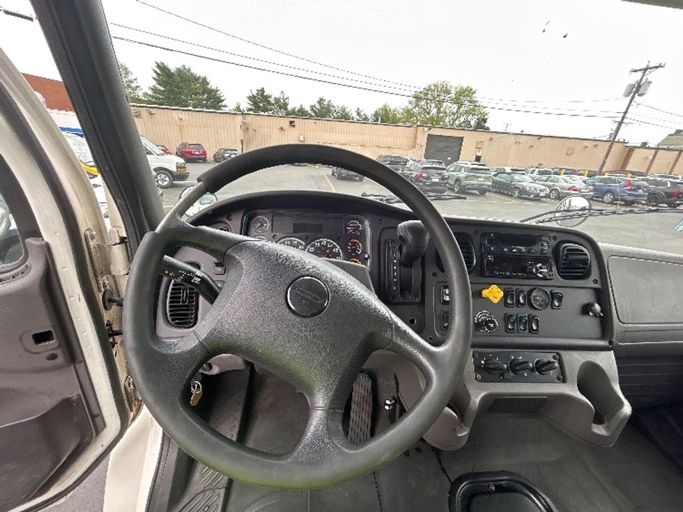 Refrigerated Truck-Light and Medium Duty Trucks-Freightliner-2020-M2-Braintree-MA-147,230\n\t\tmiles-$ 51,500 - Image 18