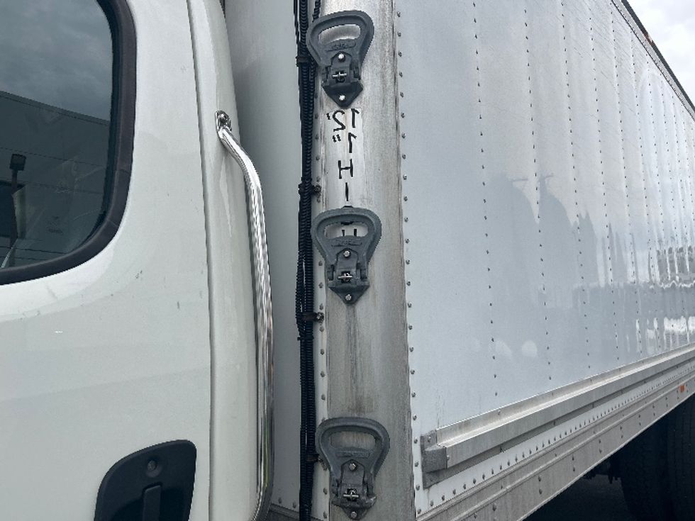 Refrigerated Truck-Light and Medium Duty Trucks-Freightliner-2020-M2-Braintree-MA-147,230\n\t\tmiles-$ 51,500 - Image 25