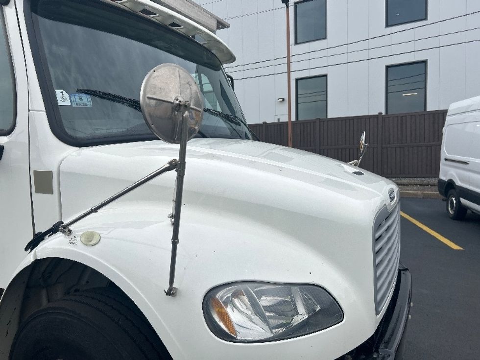 Refrigerated Truck-Light and Medium Duty Trucks-Freightliner-2020-M2-Braintree-MA-147,230\n\t\tmiles-$ 51,500 - Image 26