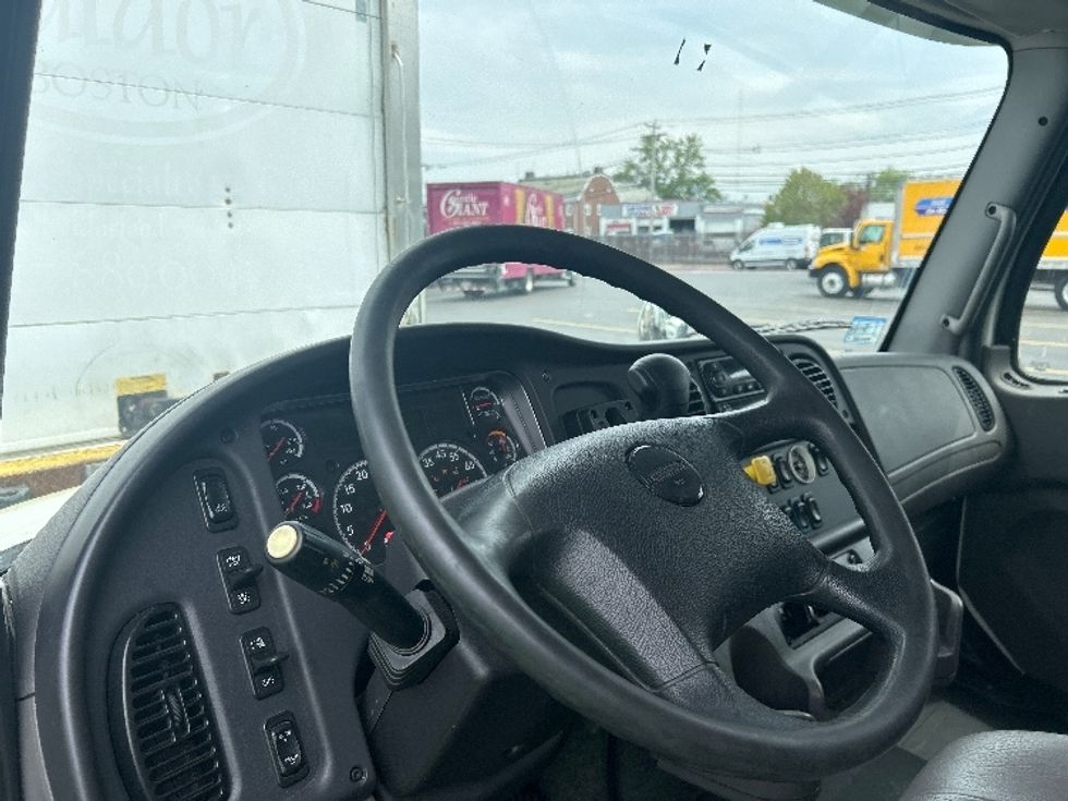 Refrigerated Truck-Light and Medium Duty Trucks-Freightliner-2020-M2-Braintree-MA-169,540\n\t\tmiles-$ 46,750 - Image 16