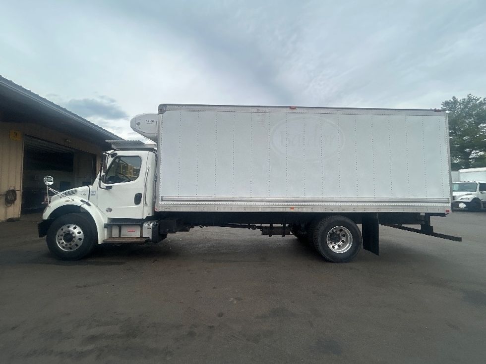 Refrigerated Truck-Light and Medium Duty Trucks-Freightliner-2020-M2-Braintree-MA-169,540\n\t\tmiles-$ 46,750 - Image 4