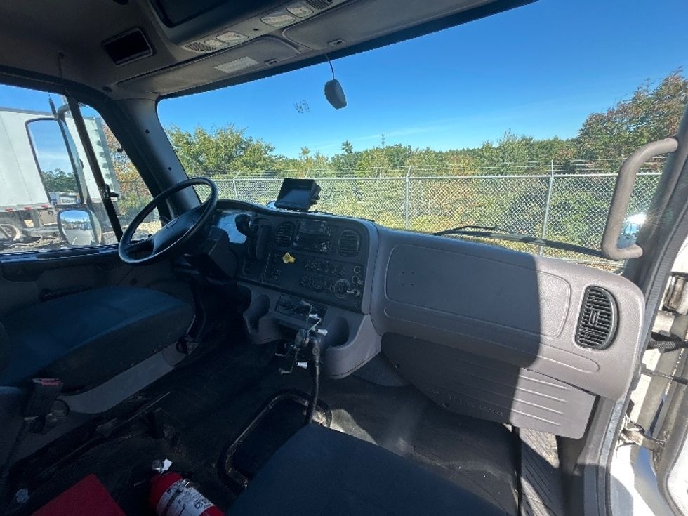 Refrigerated Truck-Light and Medium Duty Trucks-Freightliner-2020-M2-Braintree-MA-185,164\n\t\tmiles-$ 42,250 - Image 20