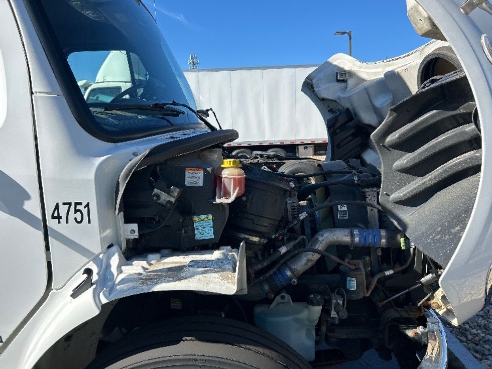 Refrigerated Truck-Light and Medium Duty Trucks-Freightliner-2020-M2-Braintree-MA-185,164\n\t\tmiles-$ 42,250 - Image 22
