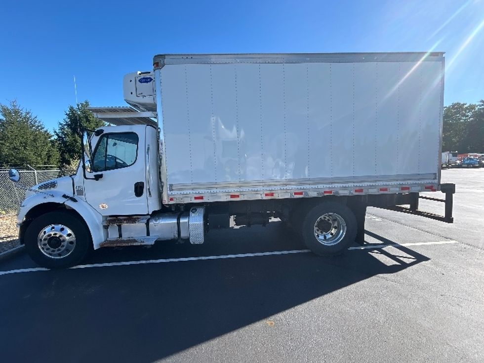 Refrigerated Truck-Light and Medium Duty Trucks-Freightliner-2020-M2-Braintree-MA-185,164\n\t\tmiles-$ 42,250 - Image 4
