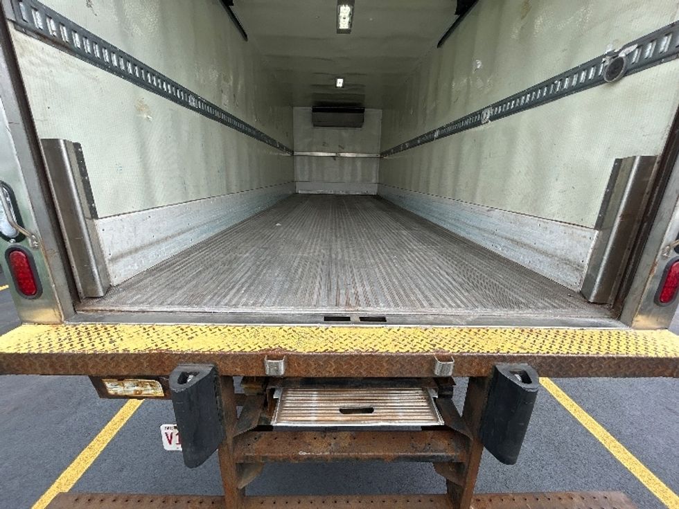 Refrigerated Truck-Light and Medium Duty Trucks-Freightliner-2020-M2-Braintree-MA-197,310\n\t\tmiles-$ 45,000 - Image 10