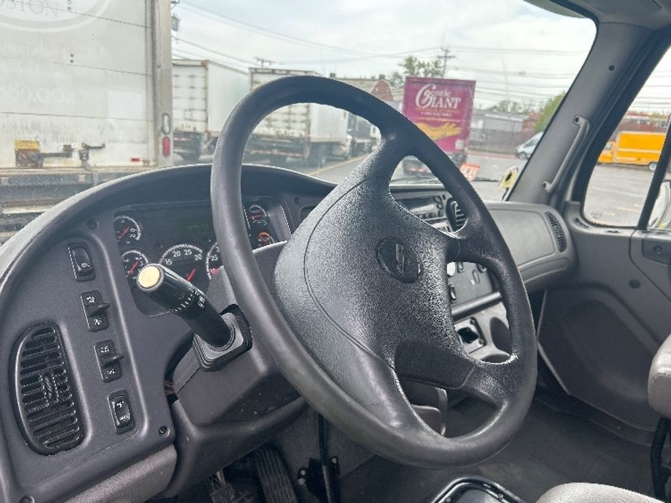 Refrigerated Truck-Light and Medium Duty Trucks-Freightliner-2020-M2-Braintree-MA-197,310\n\t\tmiles-$ 45,000 - Image 17
