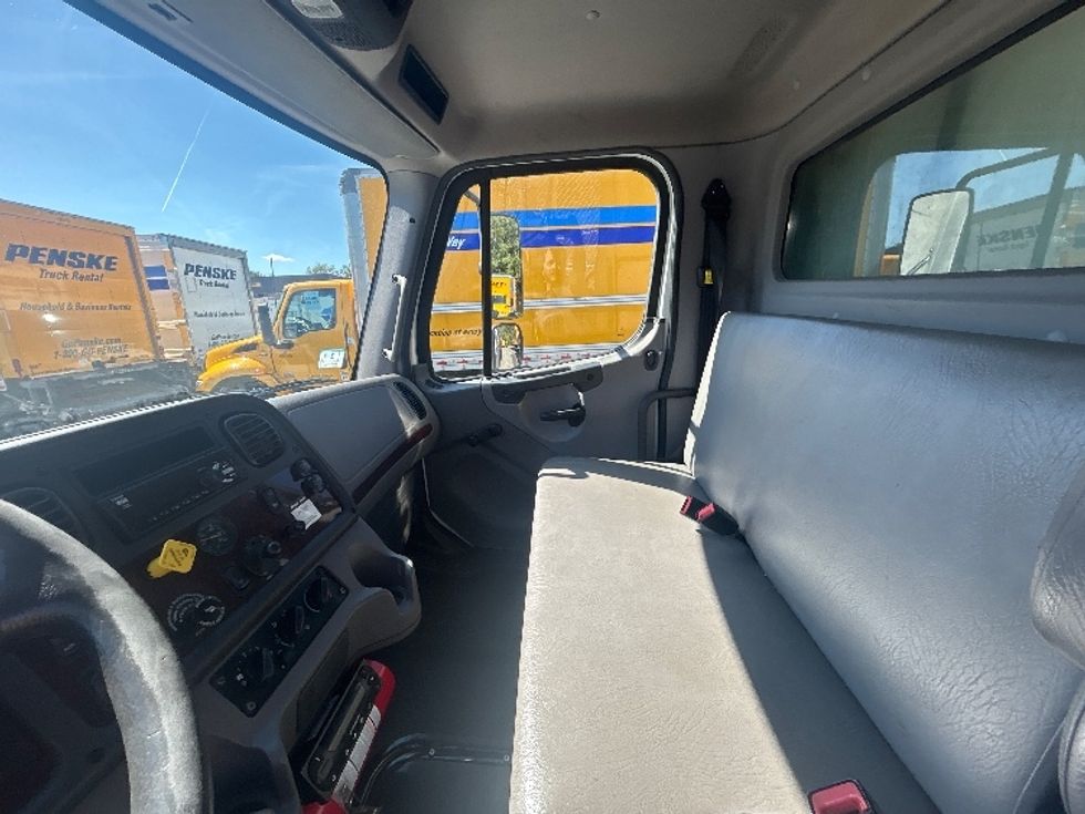 Refrigerated Truck-Light and Medium Duty Trucks-Freightliner-2020-M2-Braintree-MA-200,336\n\t\tmiles-$ 50,250 - Image 19