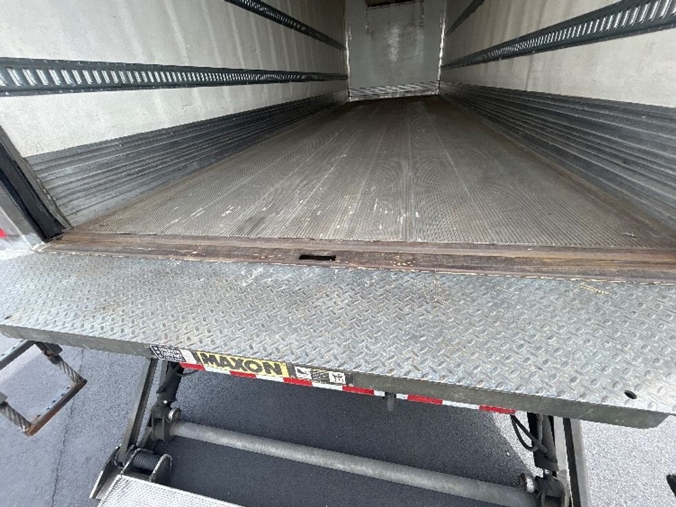 Refrigerated Truck-Light and Medium Duty Trucks-Freightliner-2020-M2-Braintree-MA-86,974\n\t\tmiles-$ 68,500 - Image 10