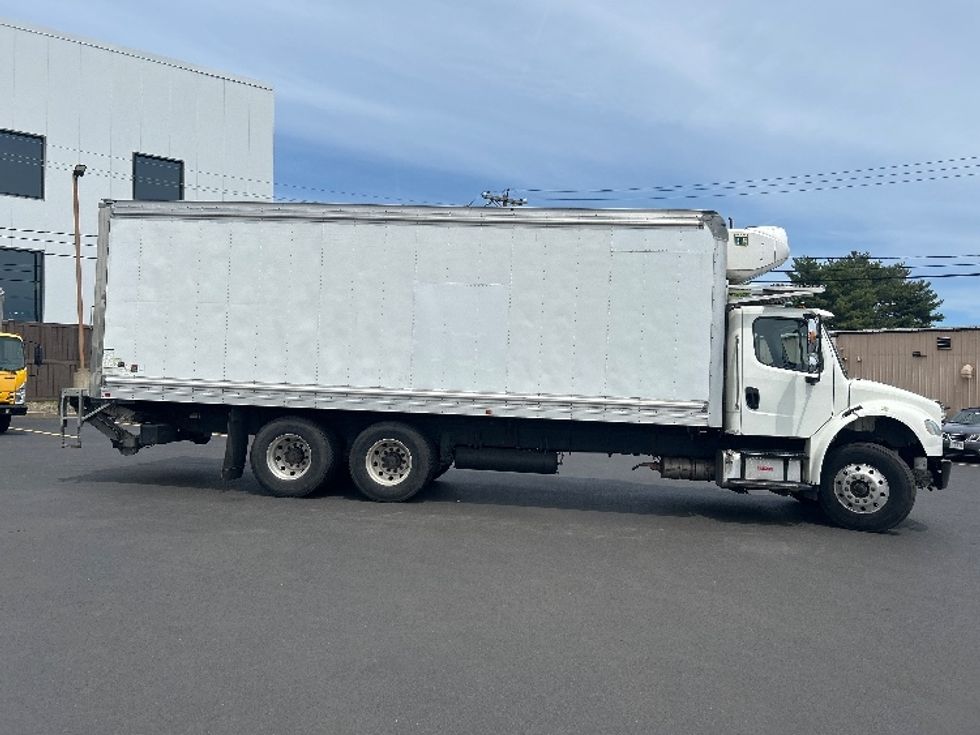 Refrigerated Truck-Light and Medium Duty Trucks-Freightliner-2020-M2-Braintree-MA-86,974\n\t\tmiles-$ 68,500 - Image 15