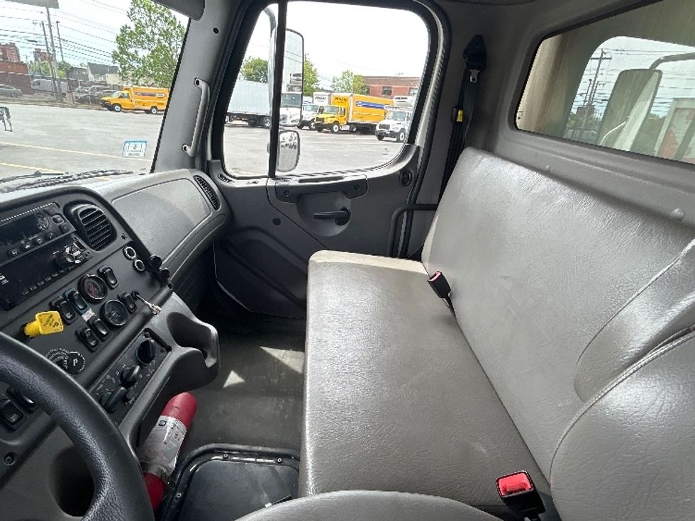 Refrigerated Truck-Light and Medium Duty Trucks-Freightliner-2020-M2-Braintree-MA-86,974\n\t\tmiles-$ 68,500 - Image 19