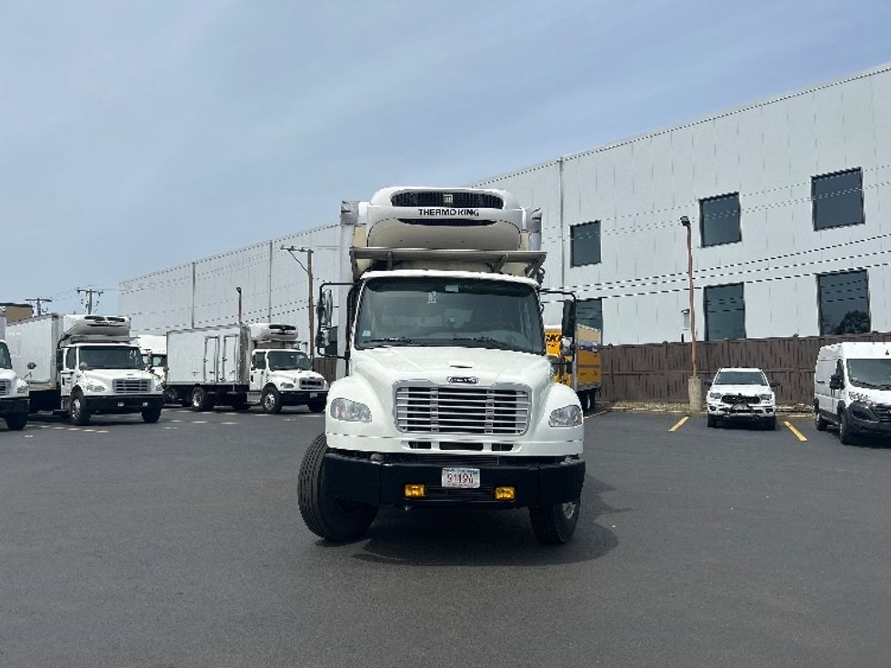 Refrigerated Truck-Light and Medium Duty Trucks-Freightliner-2020-M2-Braintree-MA-86,974\n\t\tmiles-$ 68,500 - Image 2