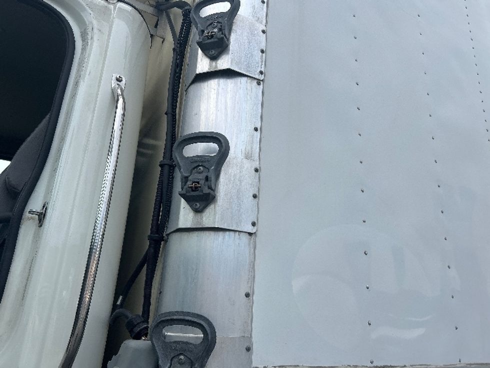 Refrigerated Truck-Light and Medium Duty Trucks-Freightliner-2020-M2-Braintree-MA-86,974\n\t\tmiles-$ 68,500 - Image 25