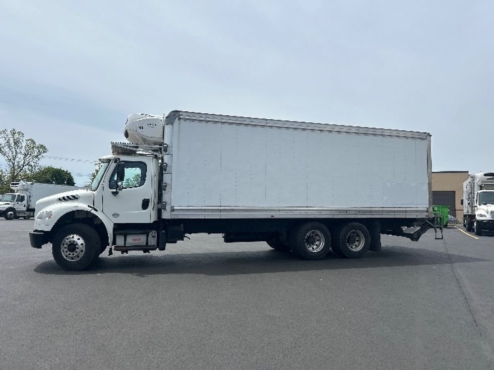 Refrigerated Truck-Light and Medium Duty Trucks-Freightliner-2020-M2-Braintree-MA-86,974\n\t\tmiles-$ 68,500 - Image 4