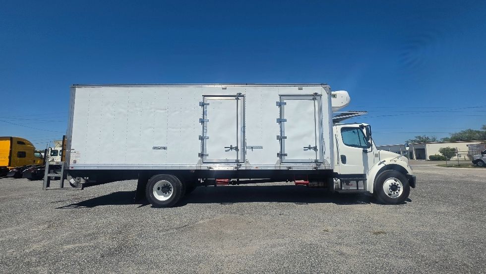 Refrigerated Truck-Light and Medium Duty Trucks-Freightliner-2020-M2-Bronx-NY-207,885\n\t\tmiles-$ 44,250 - Image 15