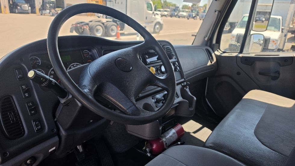 Refrigerated Truck-Light and Medium Duty Trucks-Freightliner-2020-M2-Bronx-NY-207,885\n\t\tmiles-$ 44,250 - Image 17