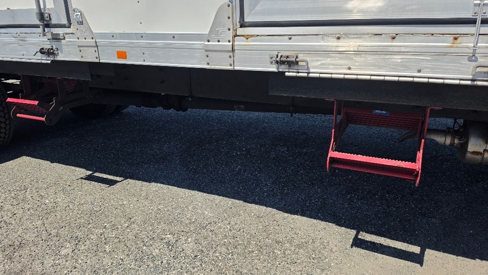 Refrigerated Truck-Light and Medium Duty Trucks-Freightliner-2020-M2-Bronx-NY-207,885\n\t\tmiles-$ 44,250 - Image 26