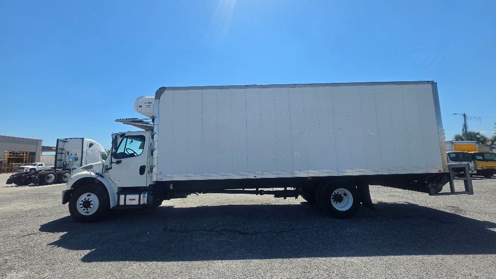 Refrigerated Truck-Light and Medium Duty Trucks-Freightliner-2020-M2-Bronx-NY-207,885\n\t\tmiles-$ 44,250 - Image 4